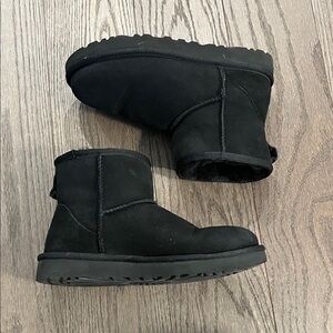 UGG Classic Mini Black Boot